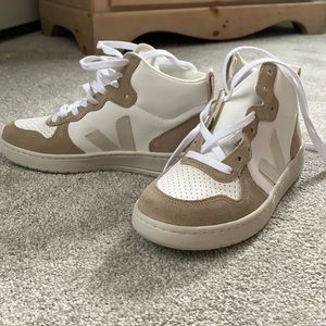 Veja V-15 brand new